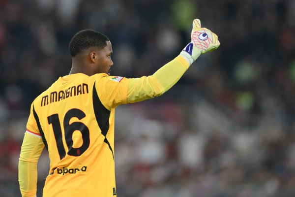 臻富配资 米体: 尤文想在明夏免签米兰门将迈尼昂, 已开始收集信息展开评估