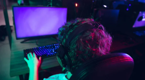 创同配资 《电竞FPS玩家愤怒调查：自己生气比队友生气更“有杀伤力”